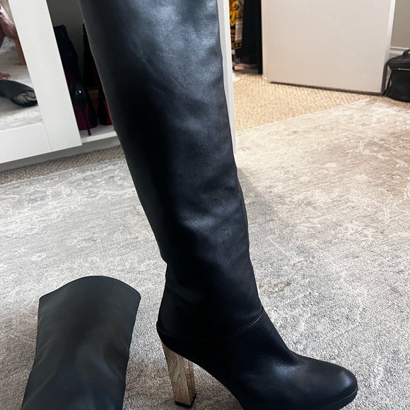 Size 8 worn few times got a lot of compliments on this - Picture 2 of 2